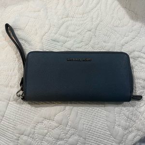Brand New: Michael Kors Wallet
